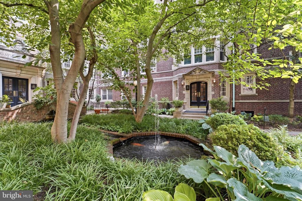 4625 PINE STREET Unit: F102