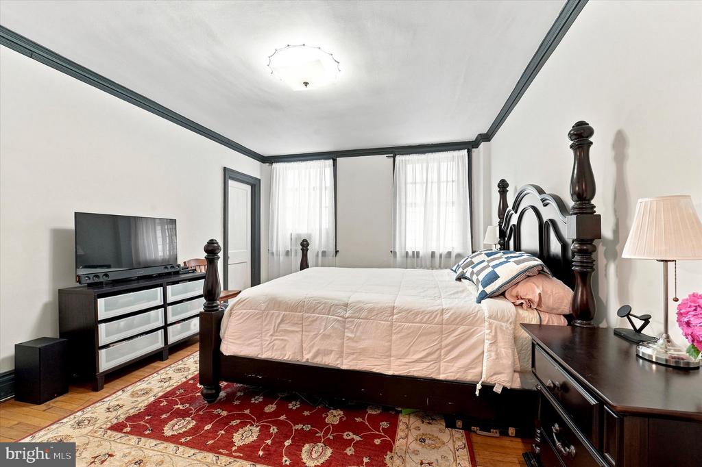 4625 PINE STREET Unit: F102