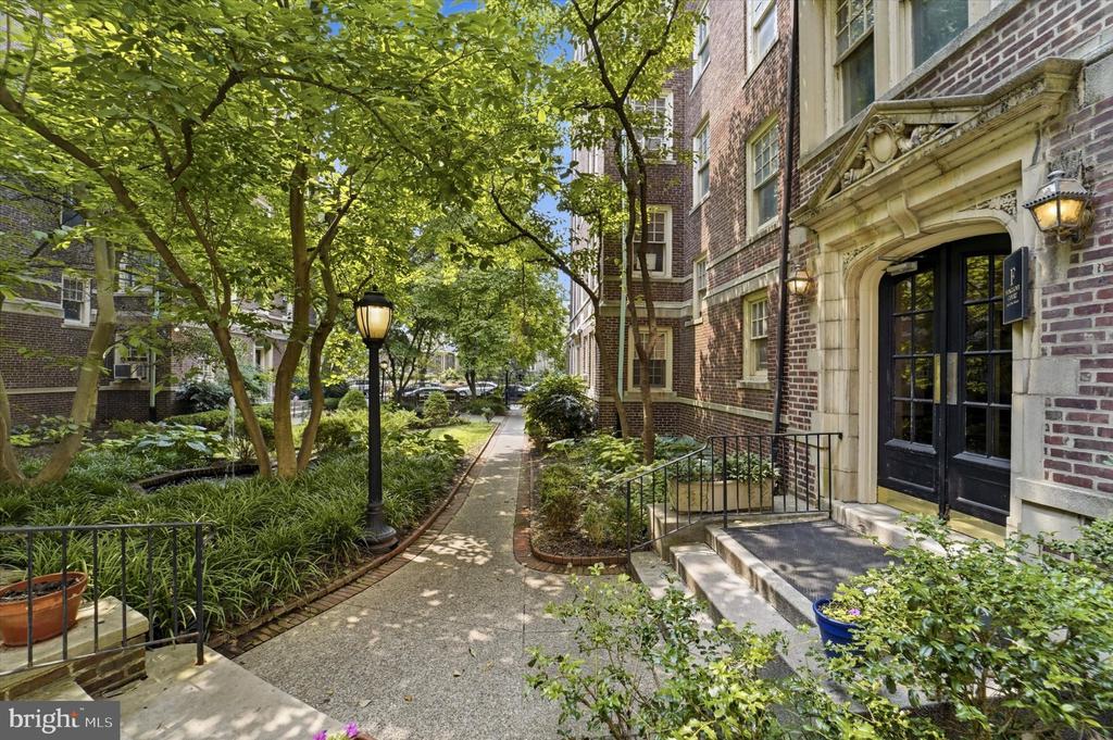 4625 PINE STREET Unit: F102