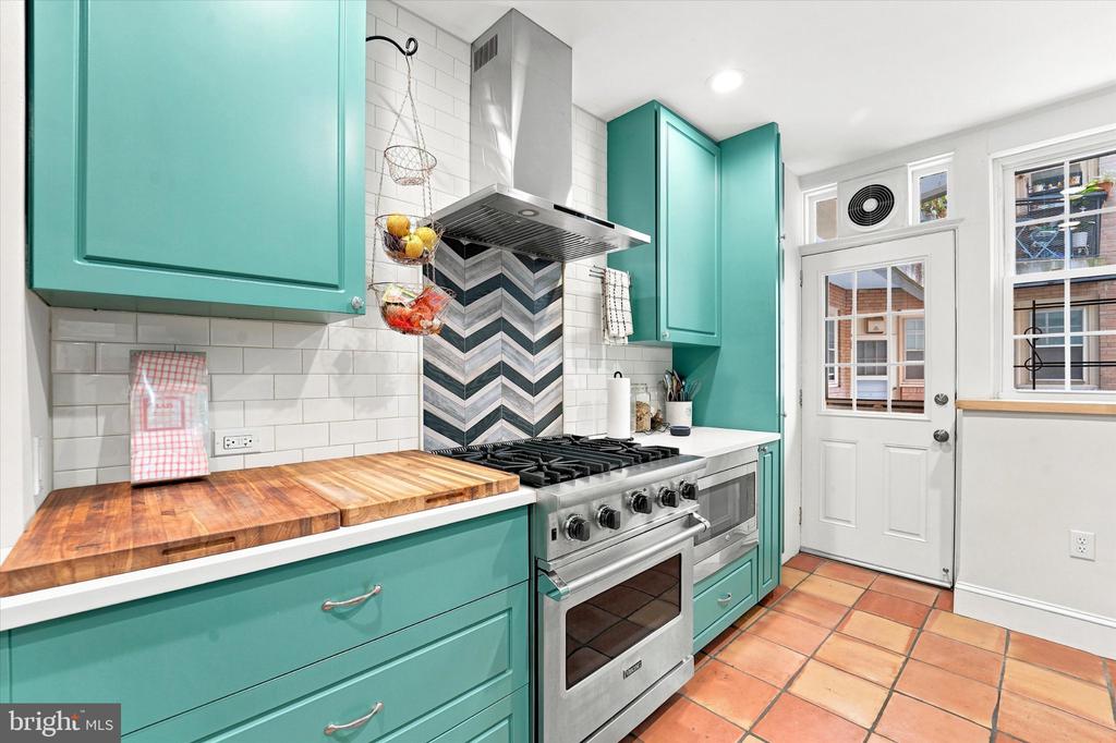 4625 PINE STREET Unit: F102