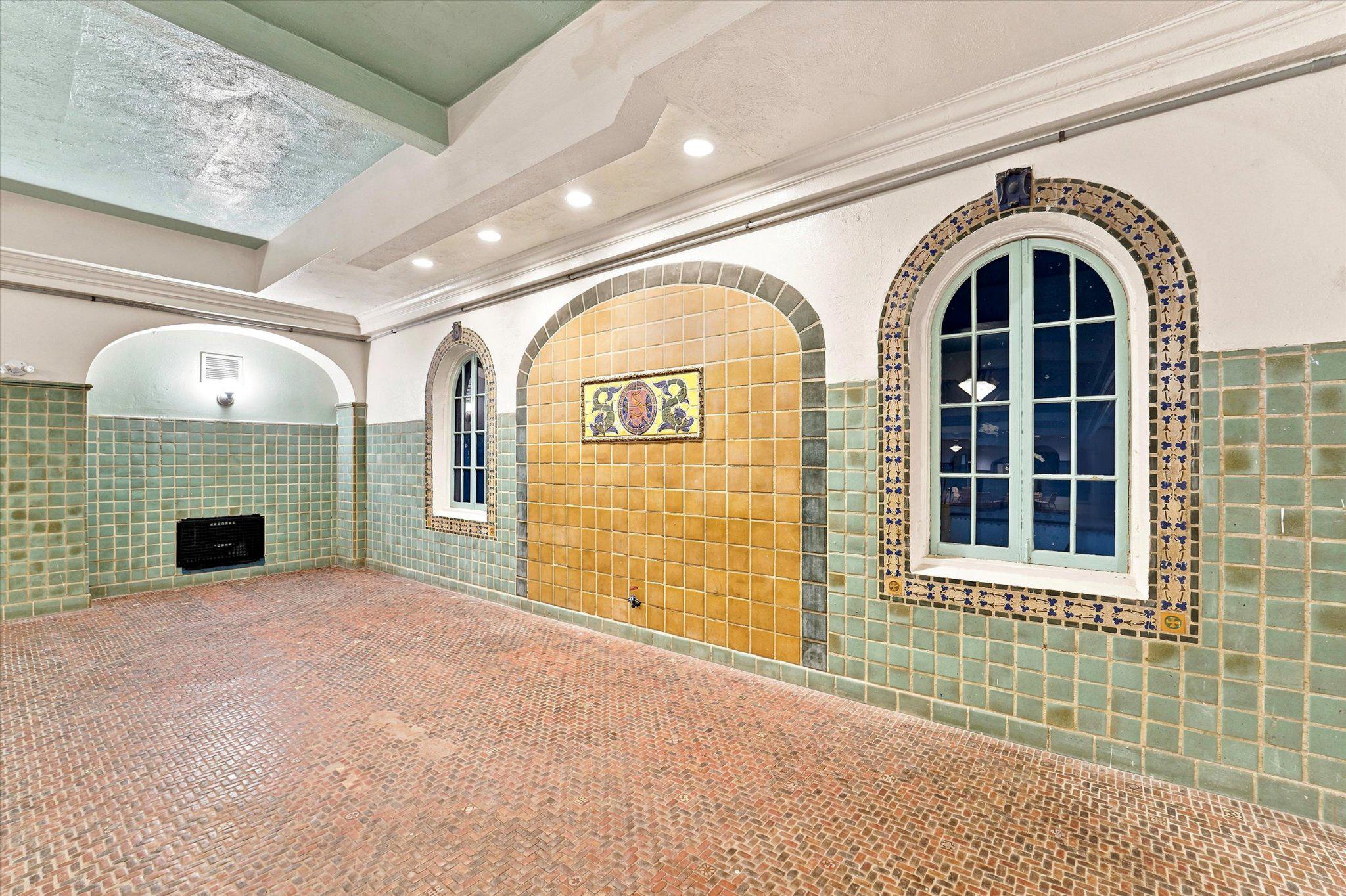 4625 PINE STREET Unit: F102