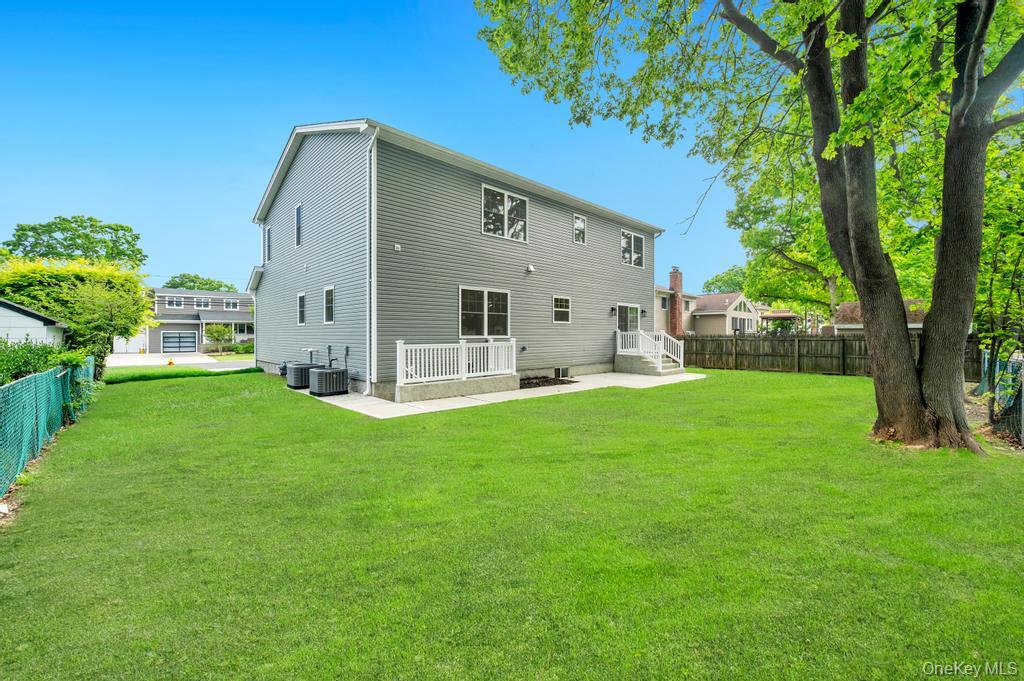 124 North Drive