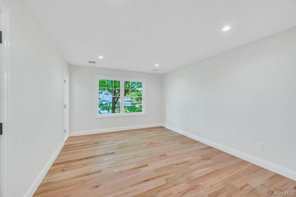 124 North Drive