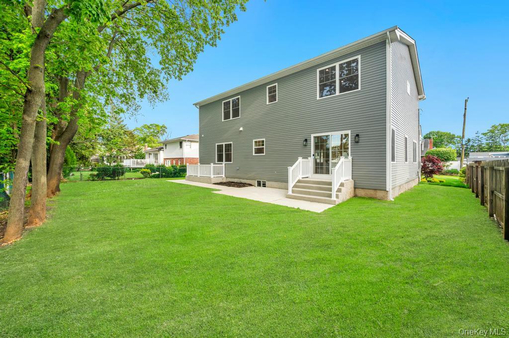 124 North Drive