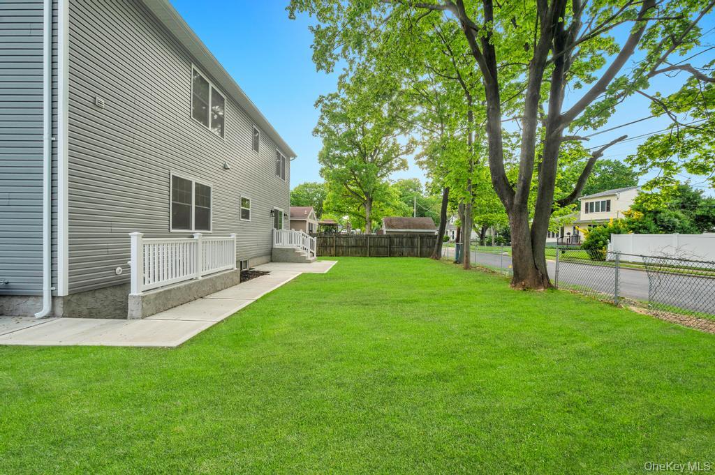 124 North Drive