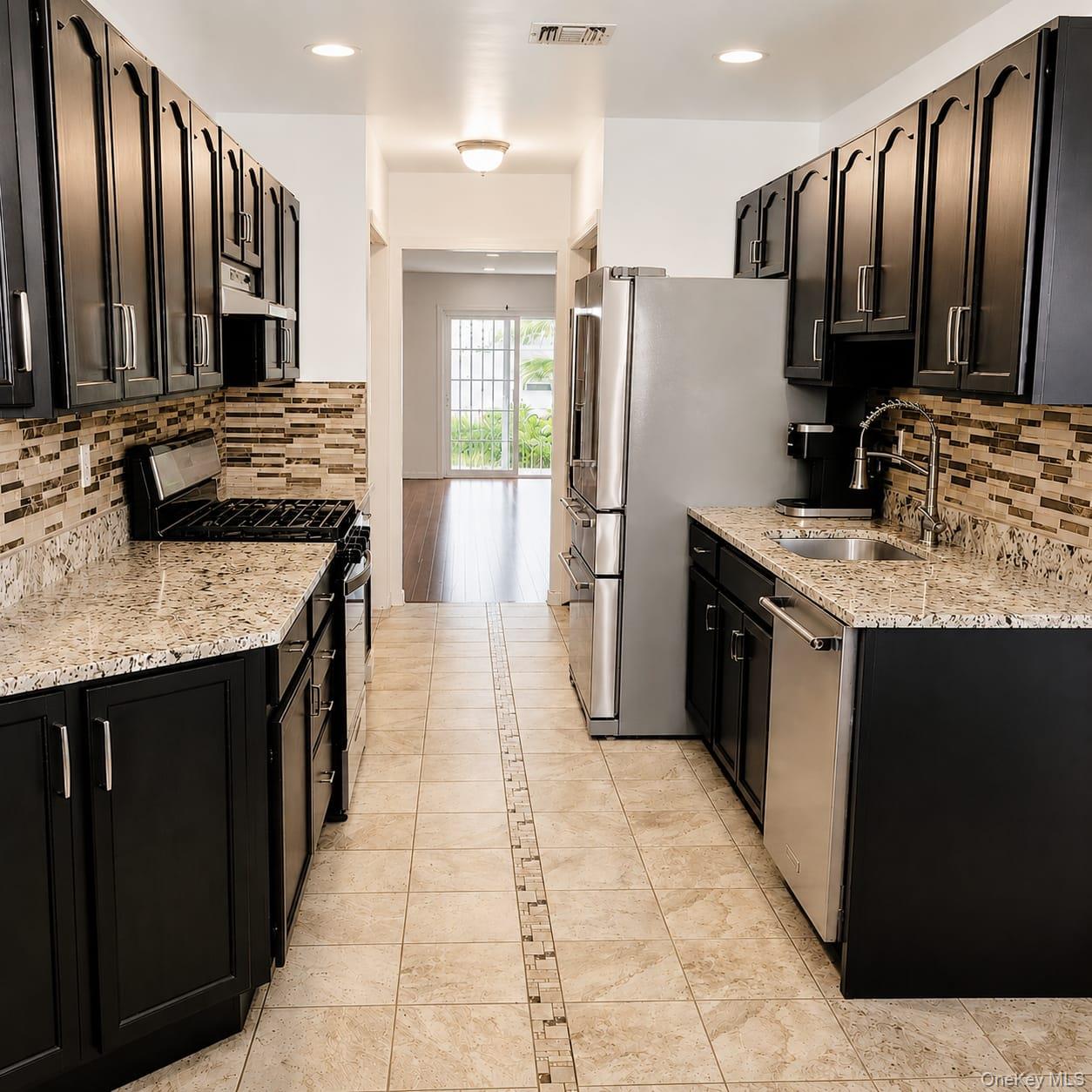 226 Westside Avenue Unit: B