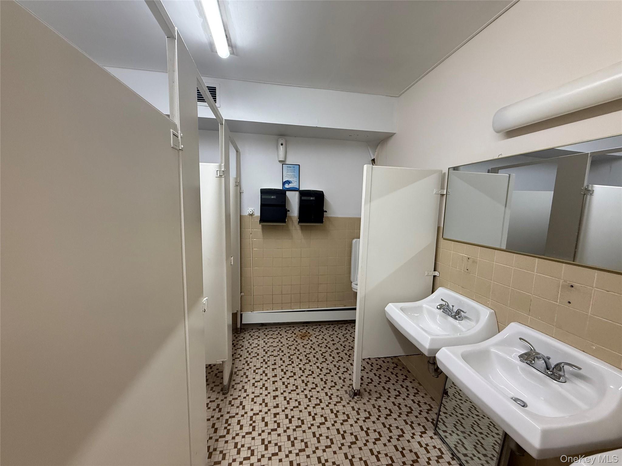 185 Willis Avenue Unit: 1