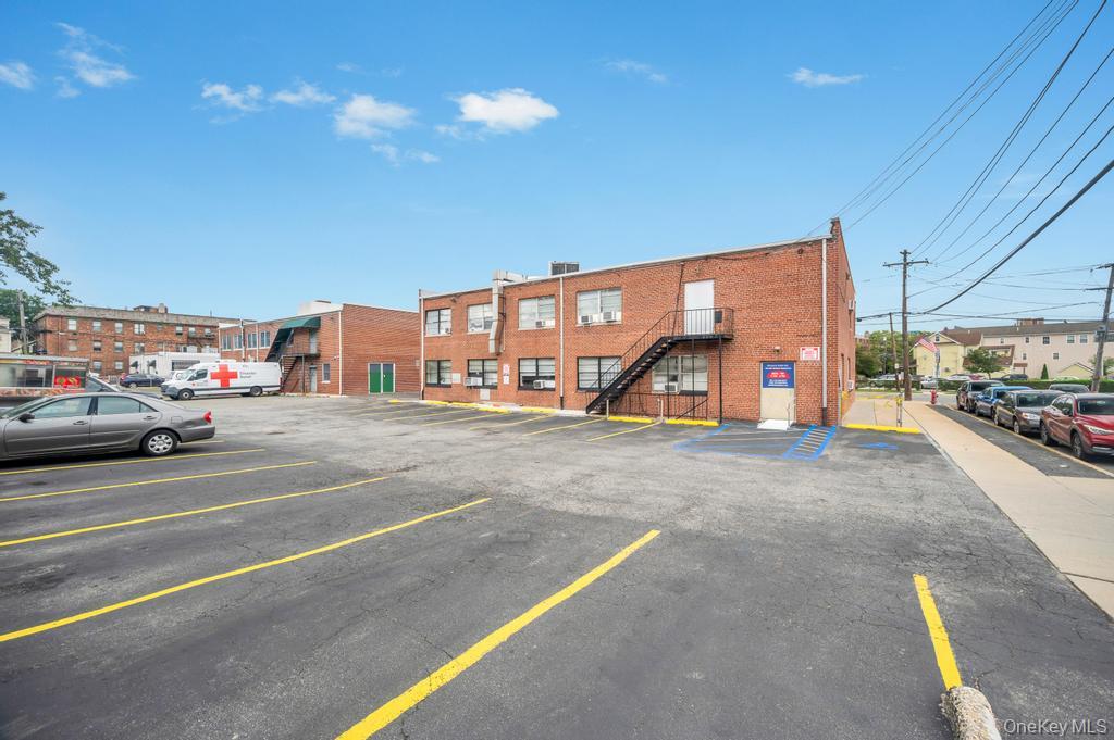 185 Willis Avenue Unit: 1