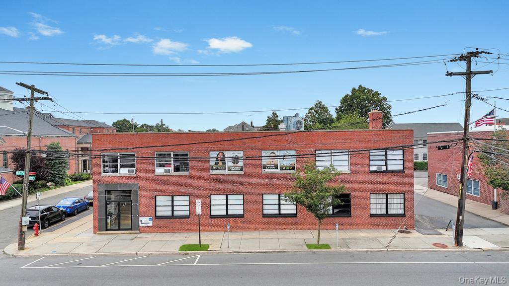 185 Willis Avenue Unit: 1