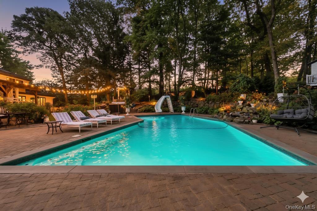 30 Fox Hollow Ridings Road