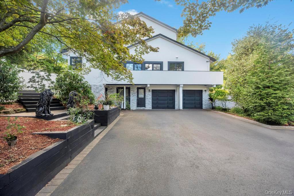 30 Fox Hollow Ridings Road