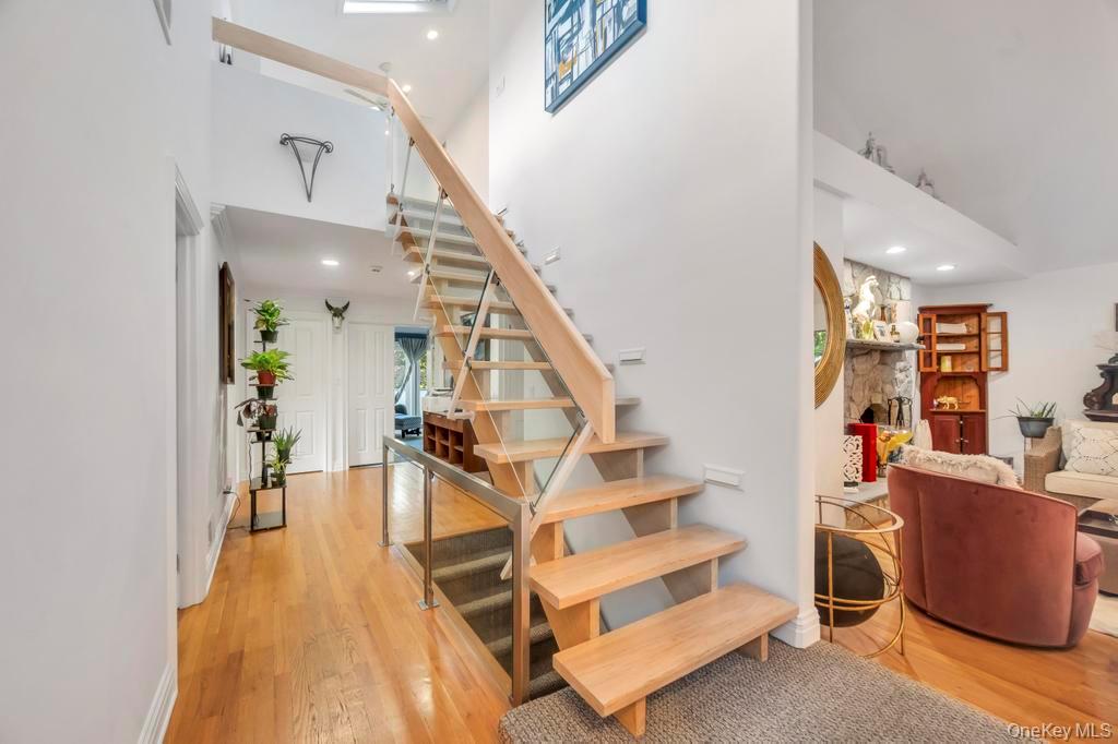 30 Fox Hollow Ridings Road