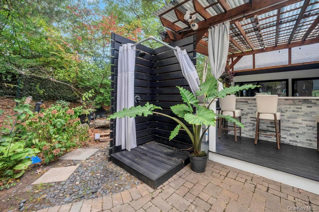 30 Fox Hollow Ridings Road