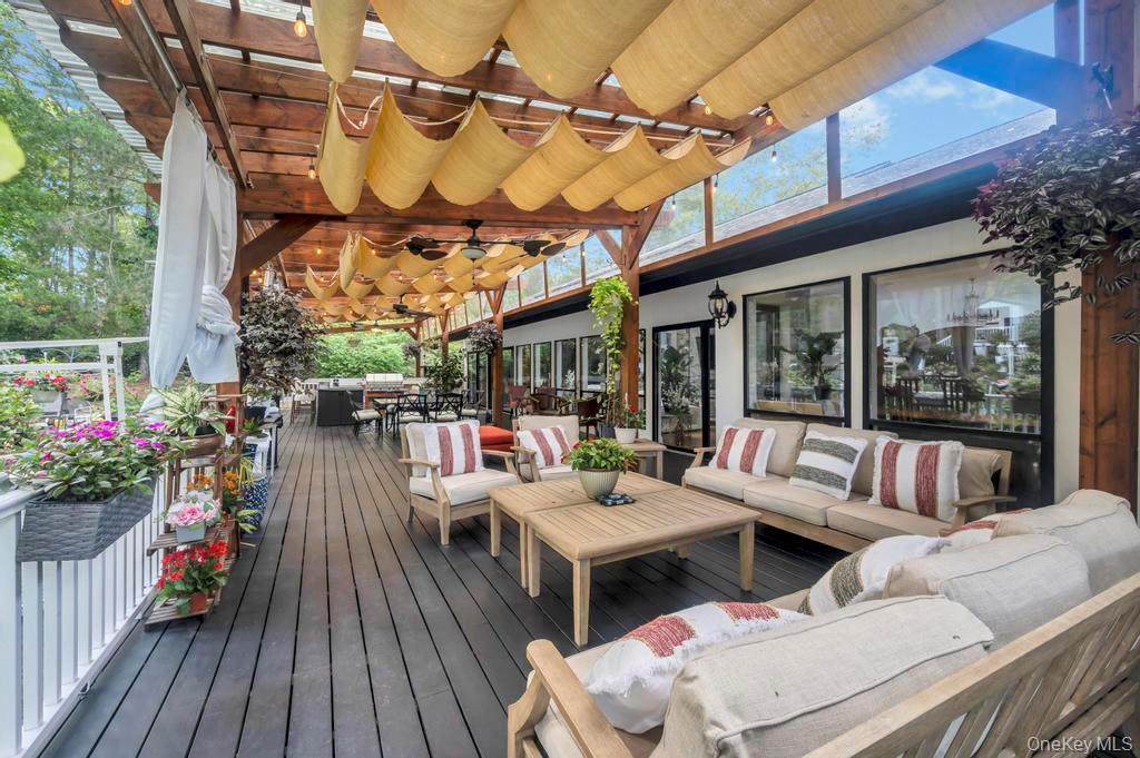 30 Fox Hollow Ridings Road
