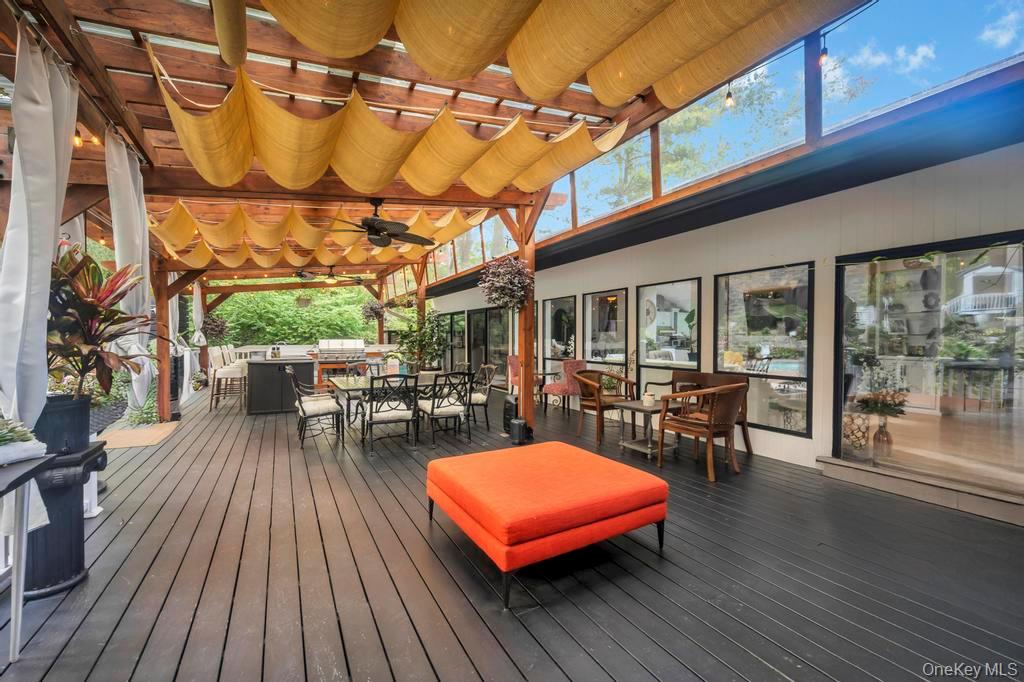 30 Fox Hollow Ridings Road