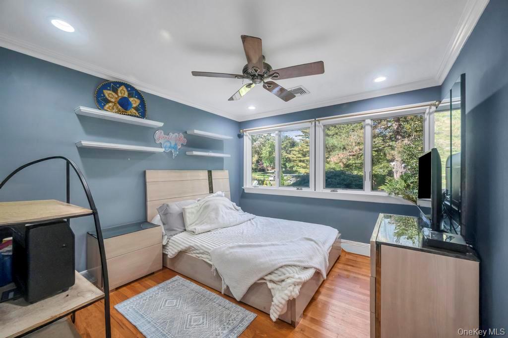 30 Fox Hollow Ridings Road