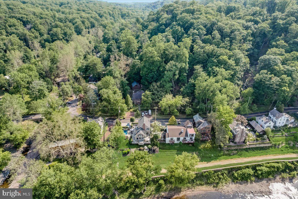 3912 River Rd