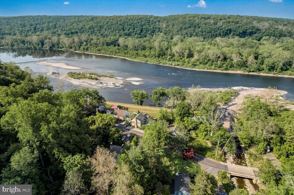 3912 River Rd