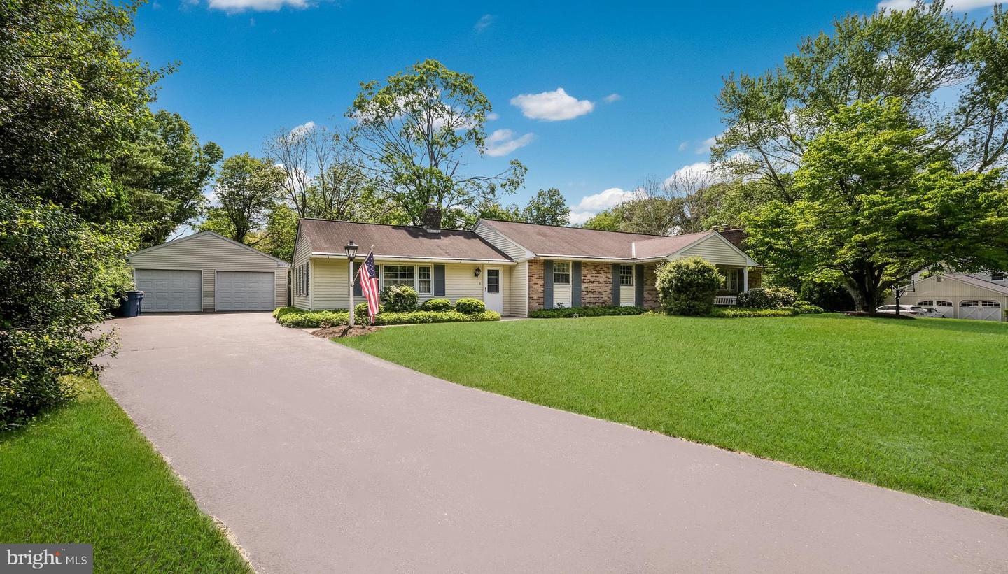 28 Windover Ln