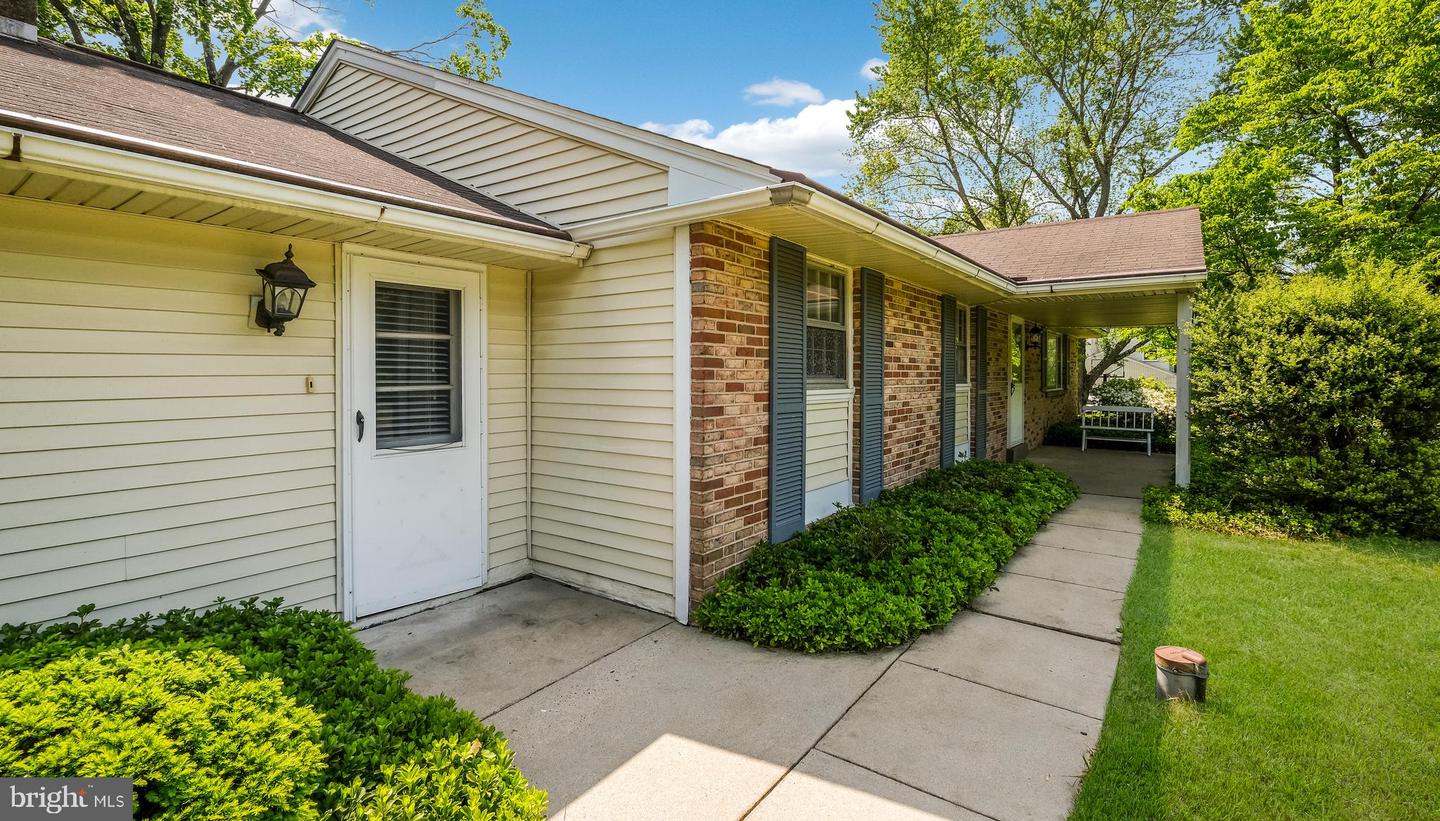 28 Windover Ln