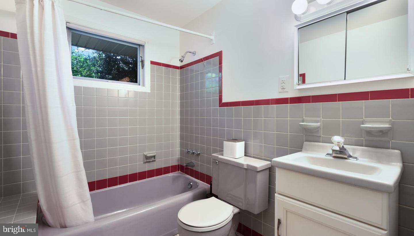 28 Windover Ln