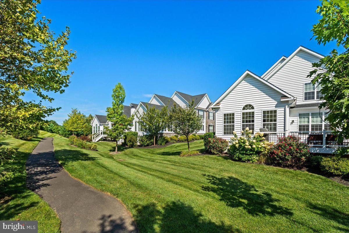 5 Hillyer Ln