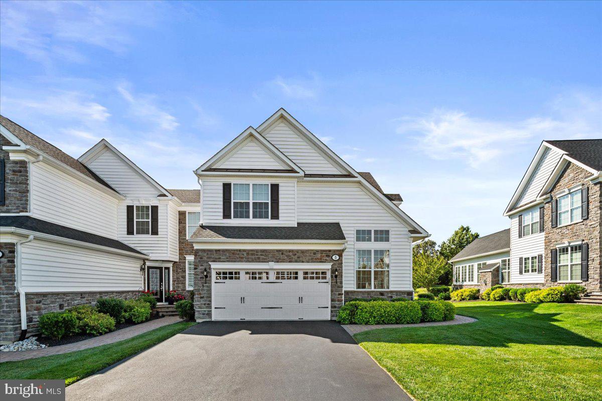 5 Hillyer Ln
