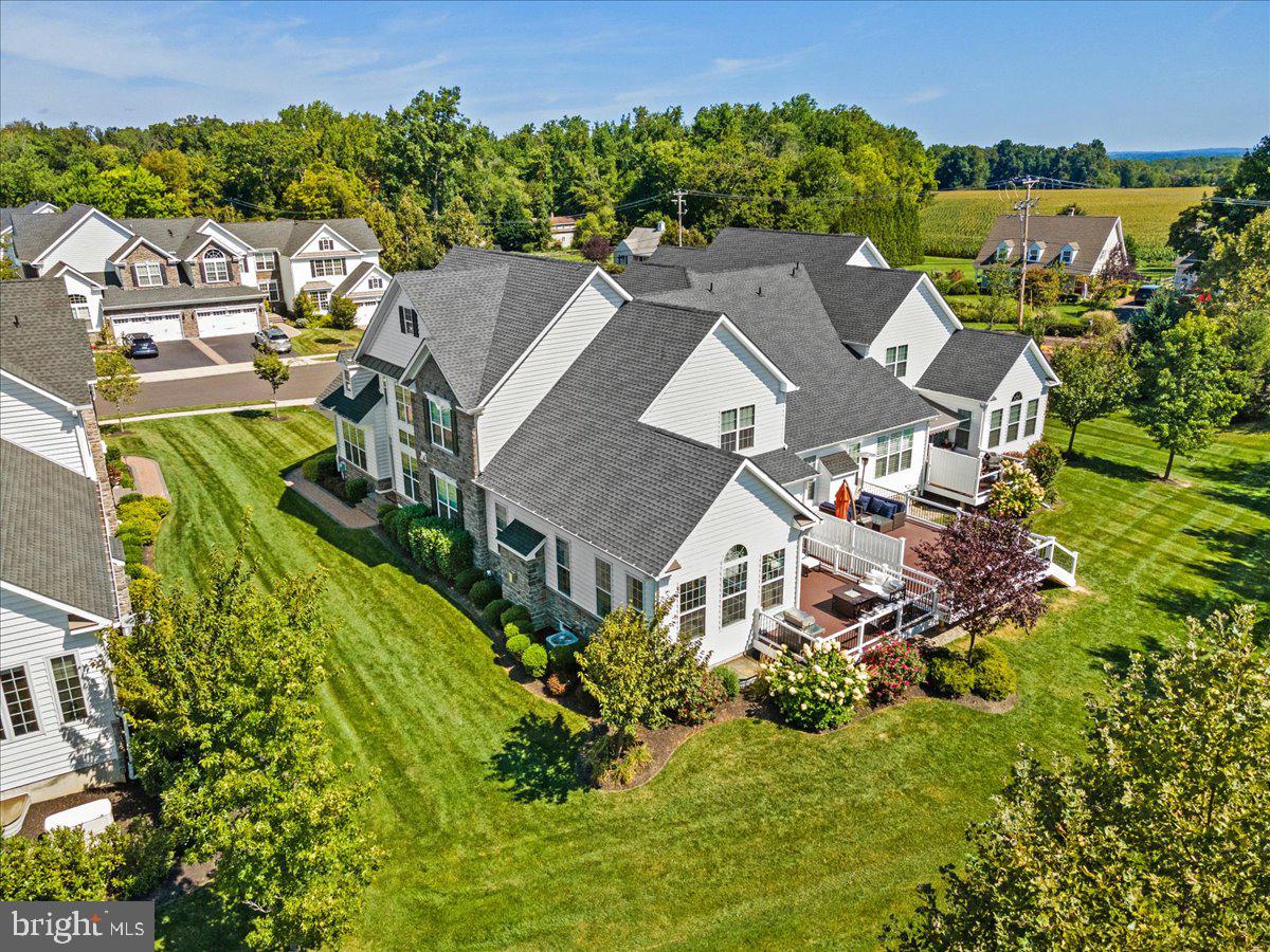 5 Hillyer Ln