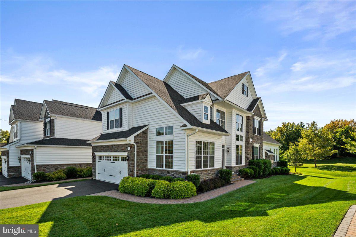 5 Hillyer Ln