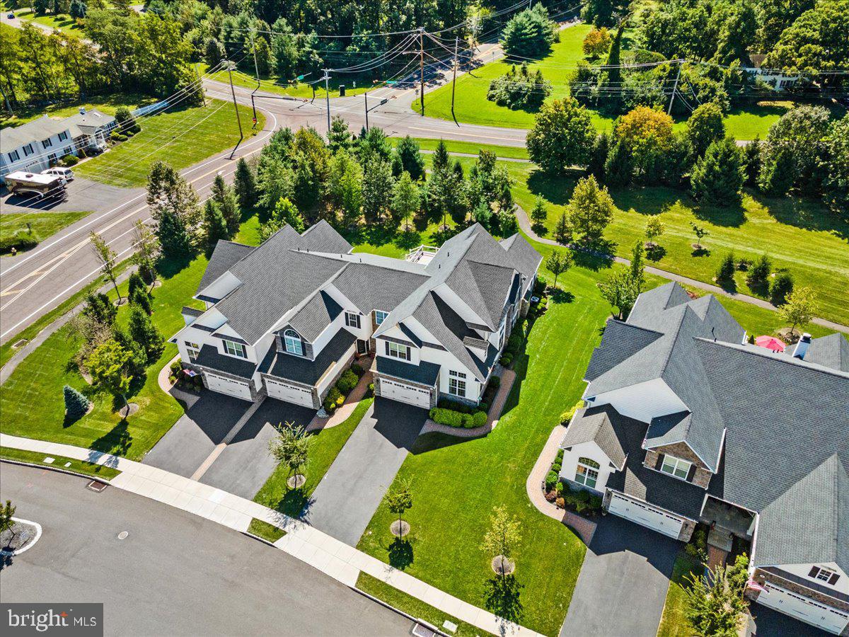 5 Hillyer Ln
