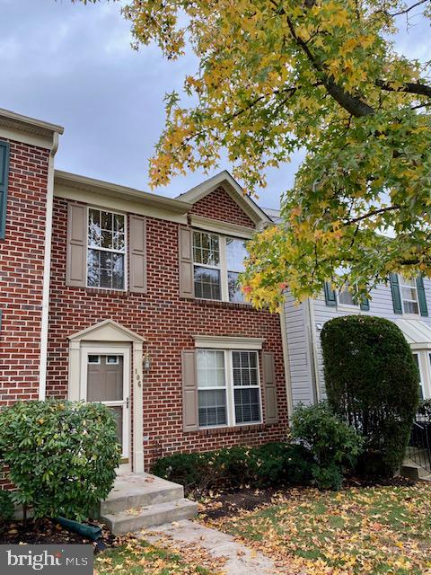 106 Madison Ct
