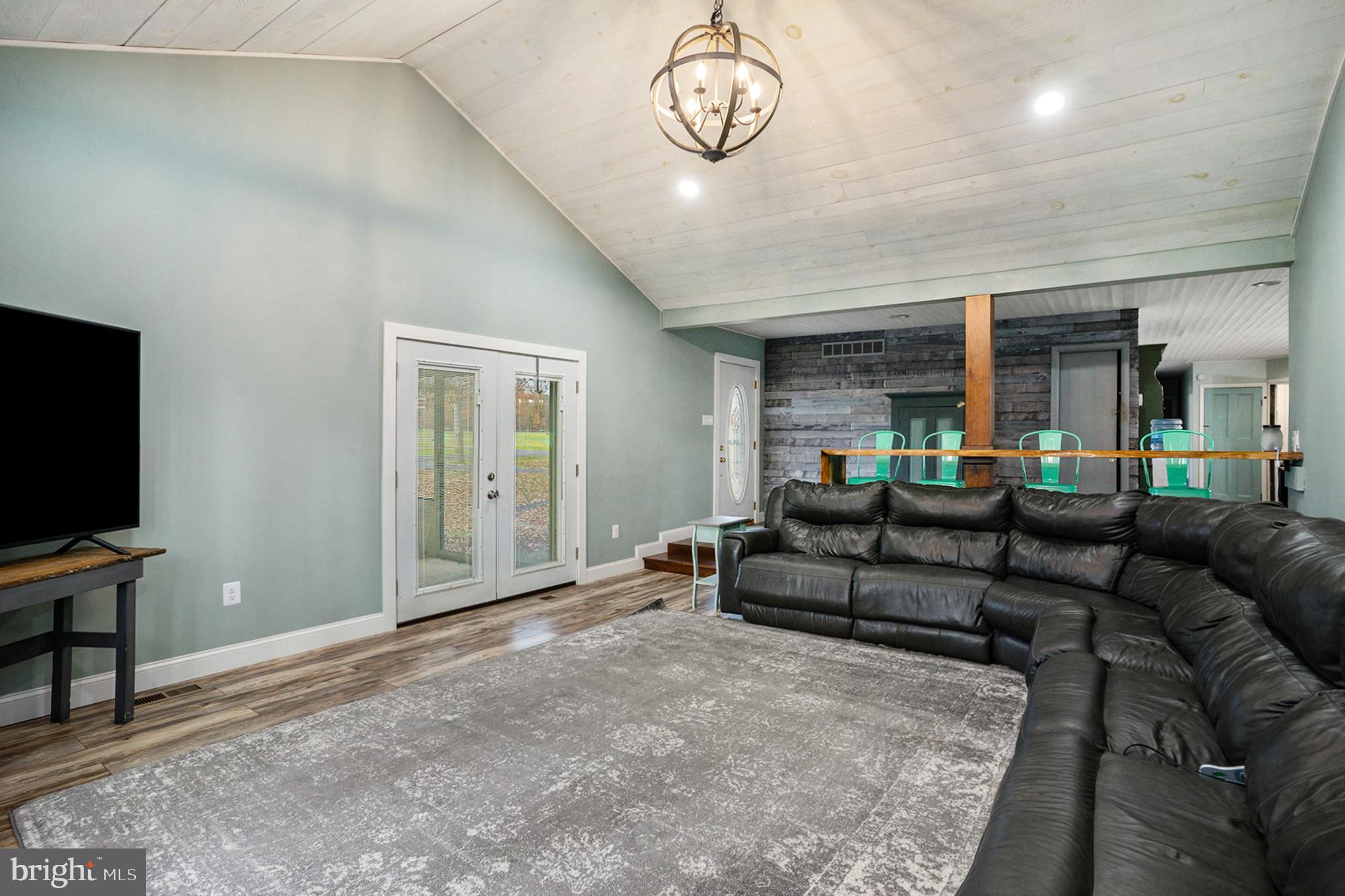 561 Scott Rd