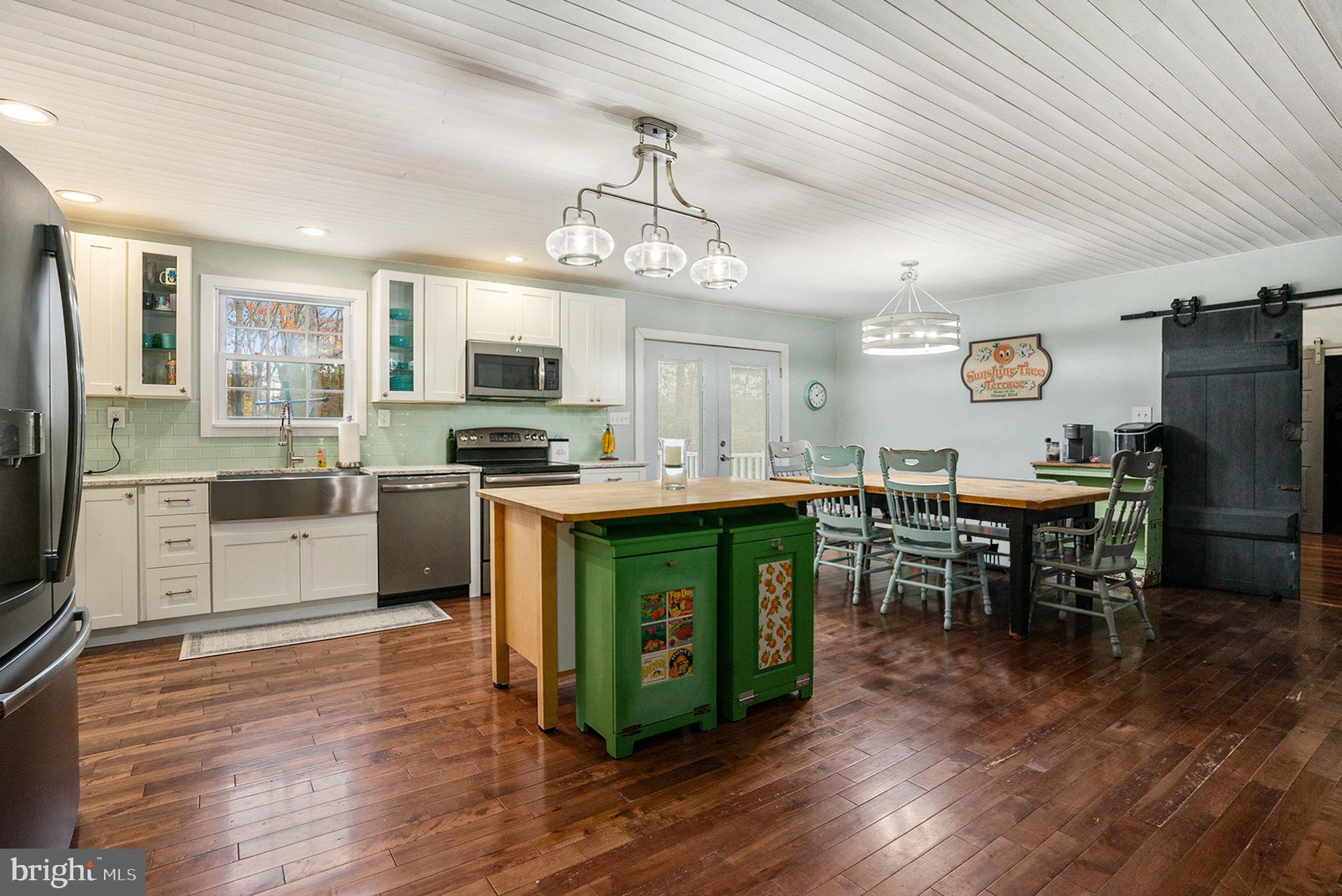 561 Scott Rd
