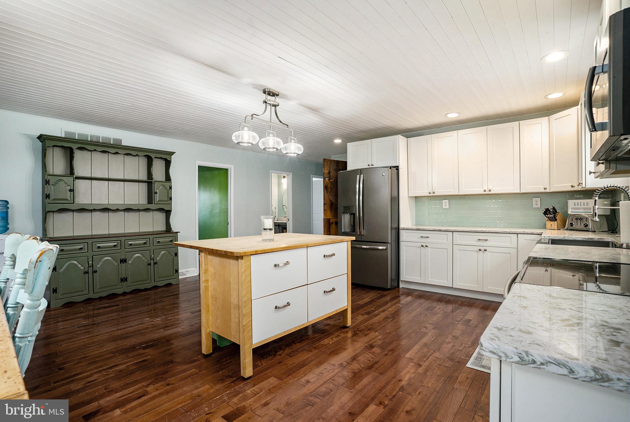 561 Scott Rd