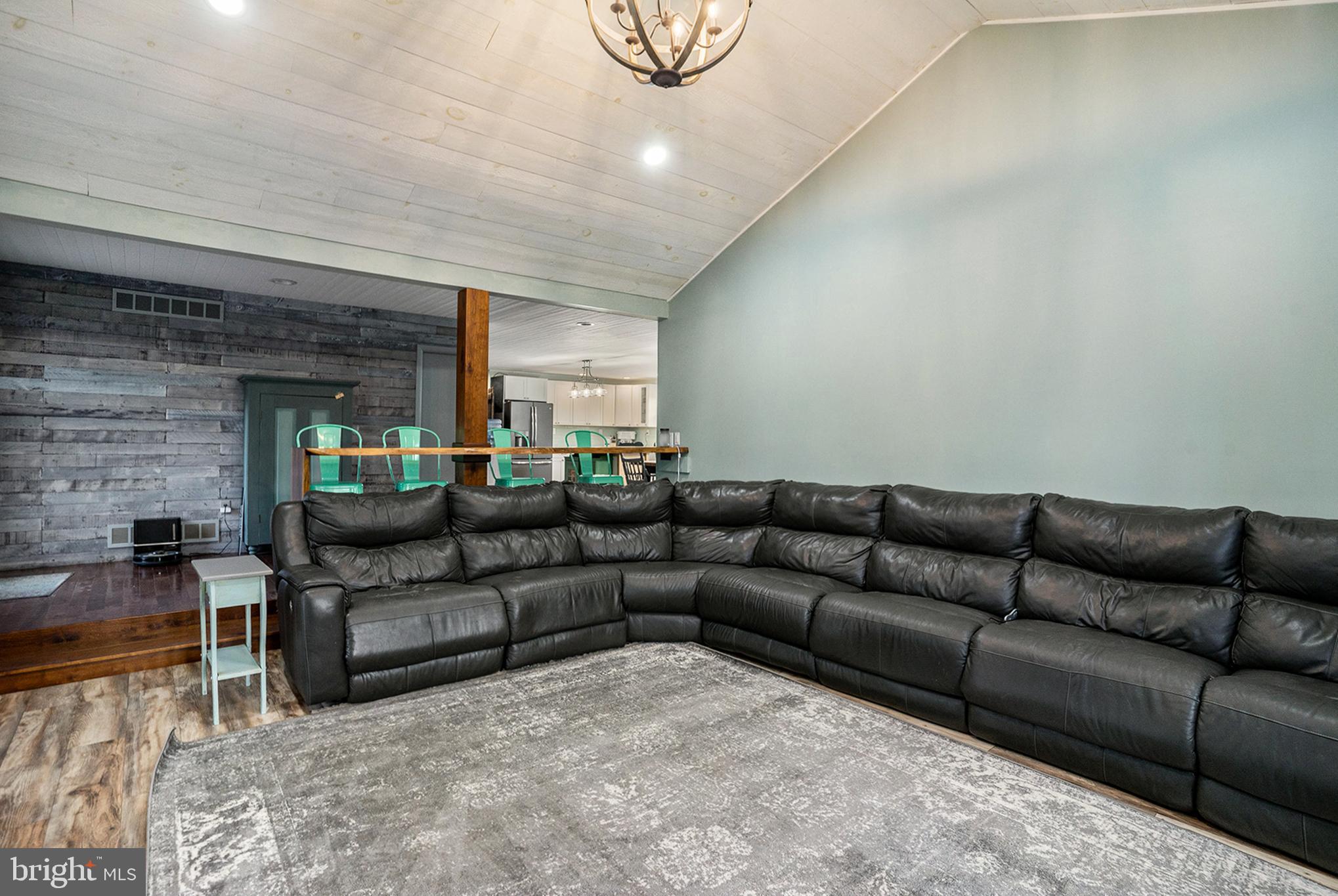 561 Scott Rd