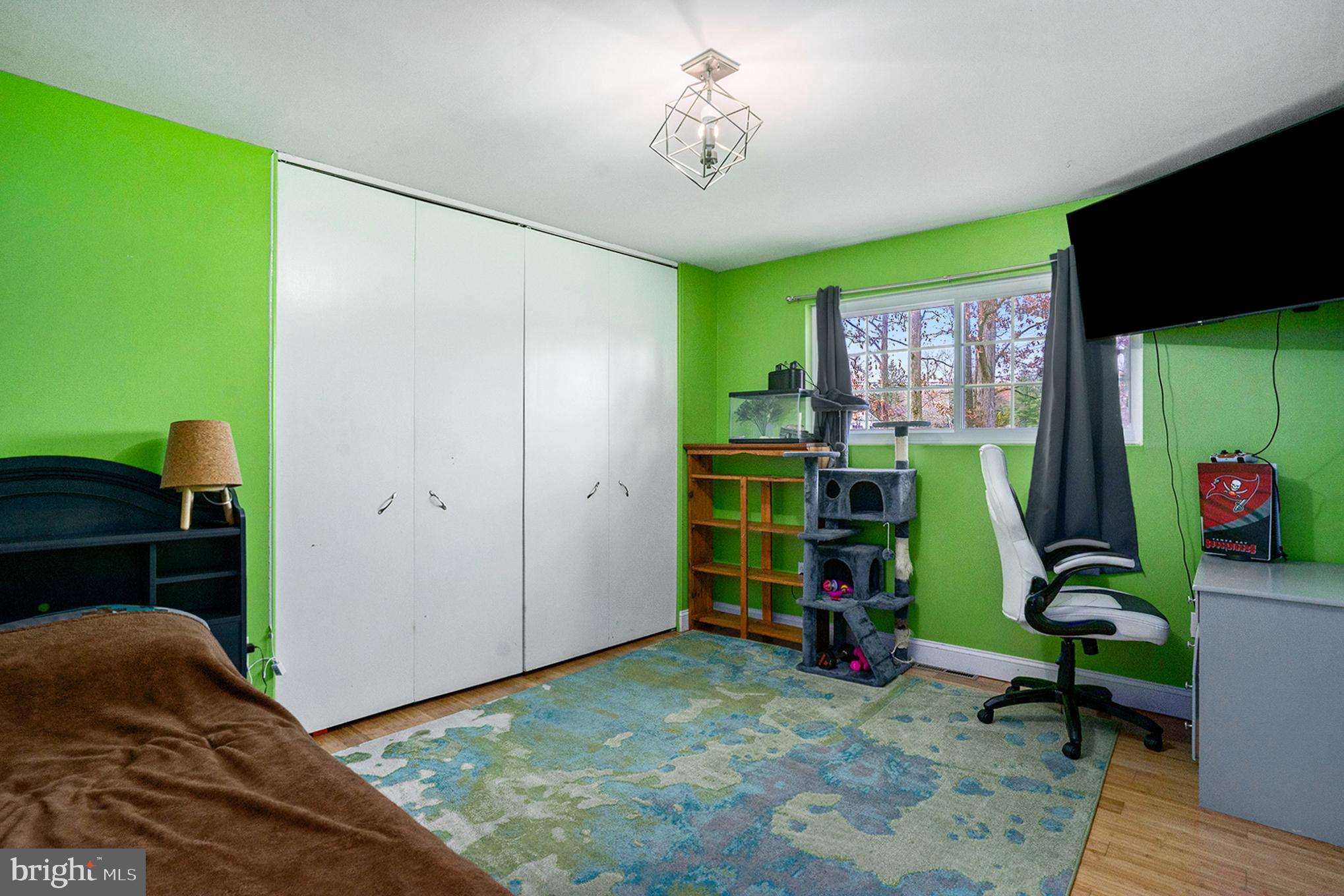 561 Scott Rd
