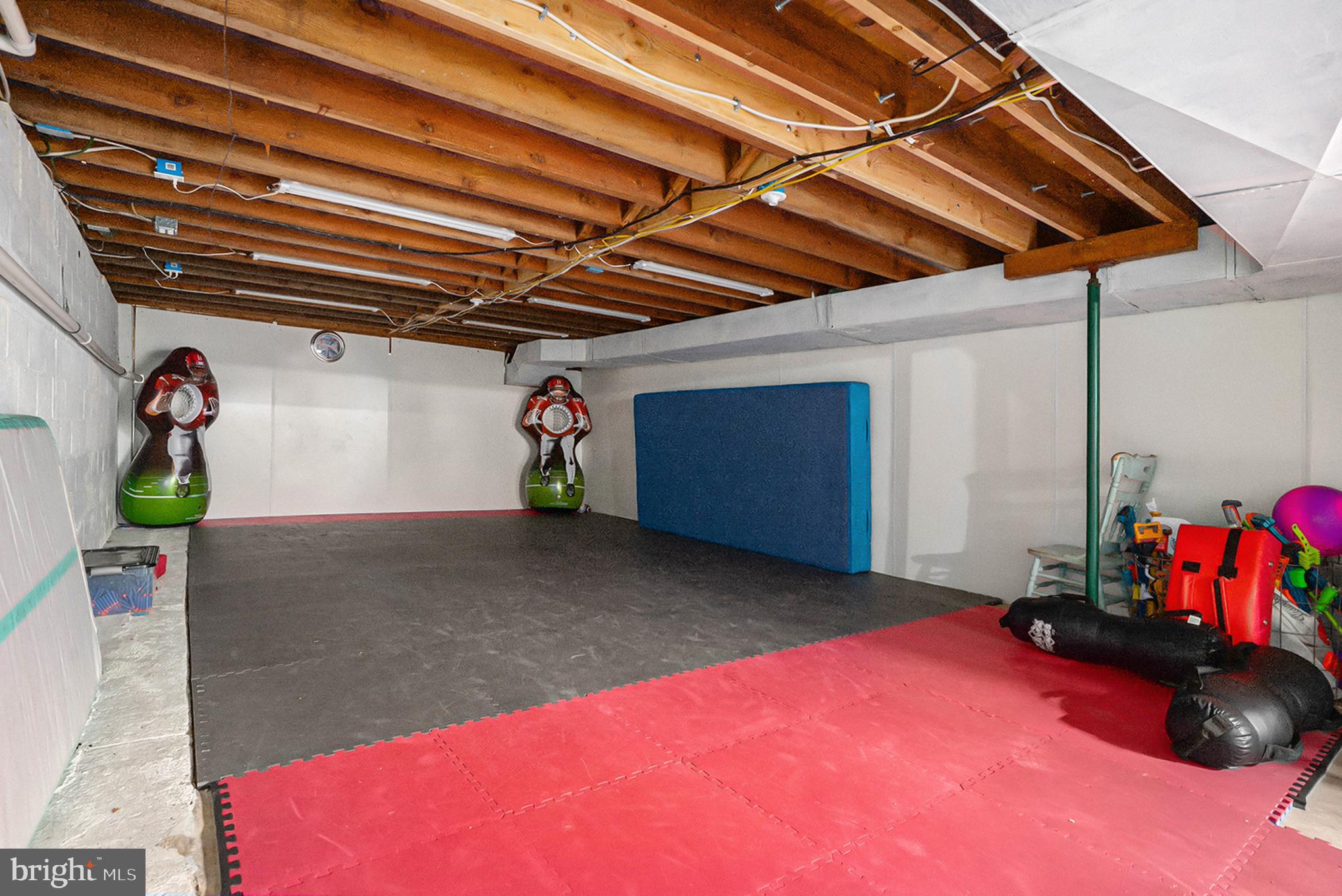561 Scott Rd