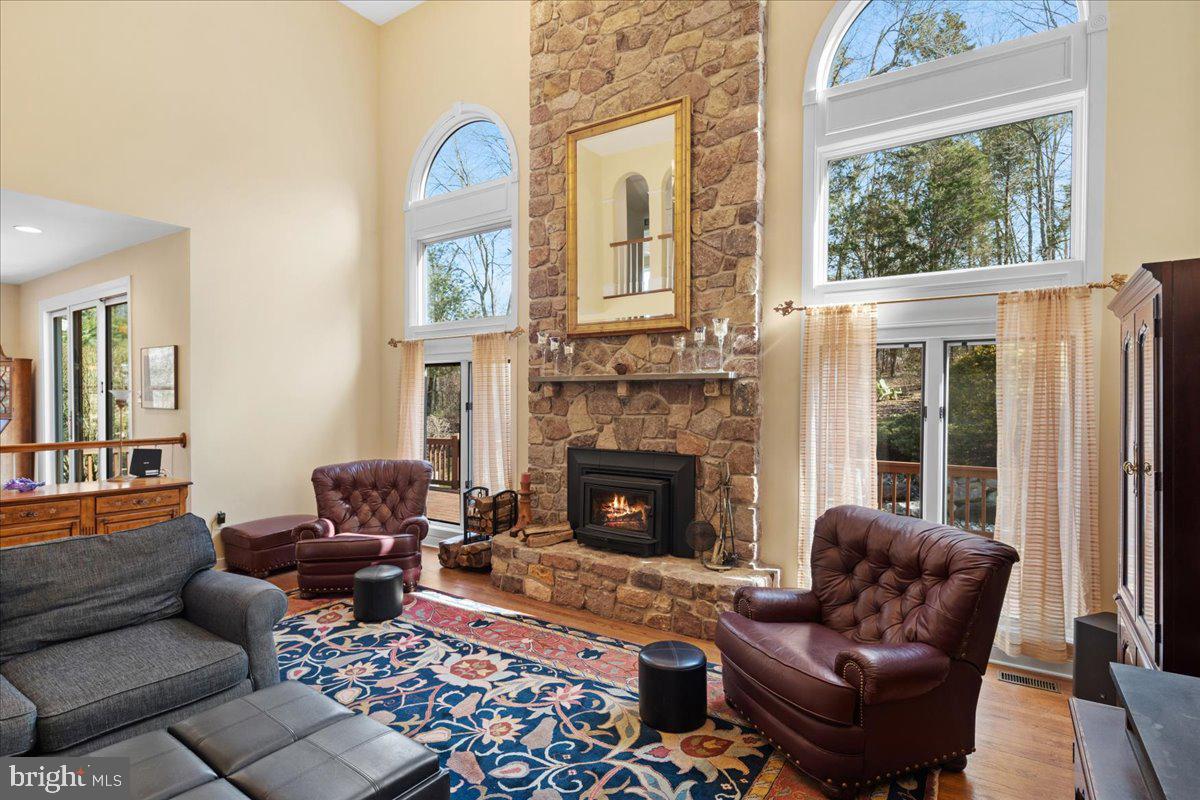 15 Kingswood
