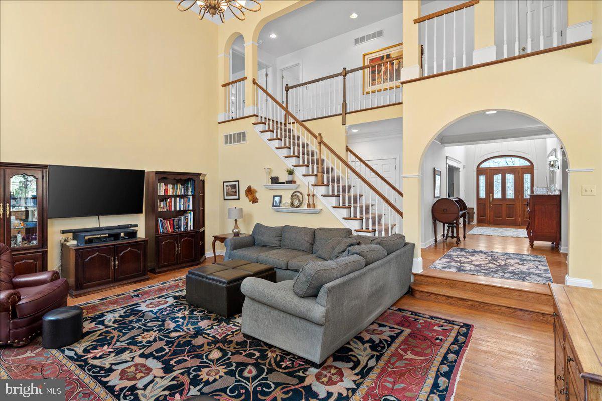 15 Kingswood