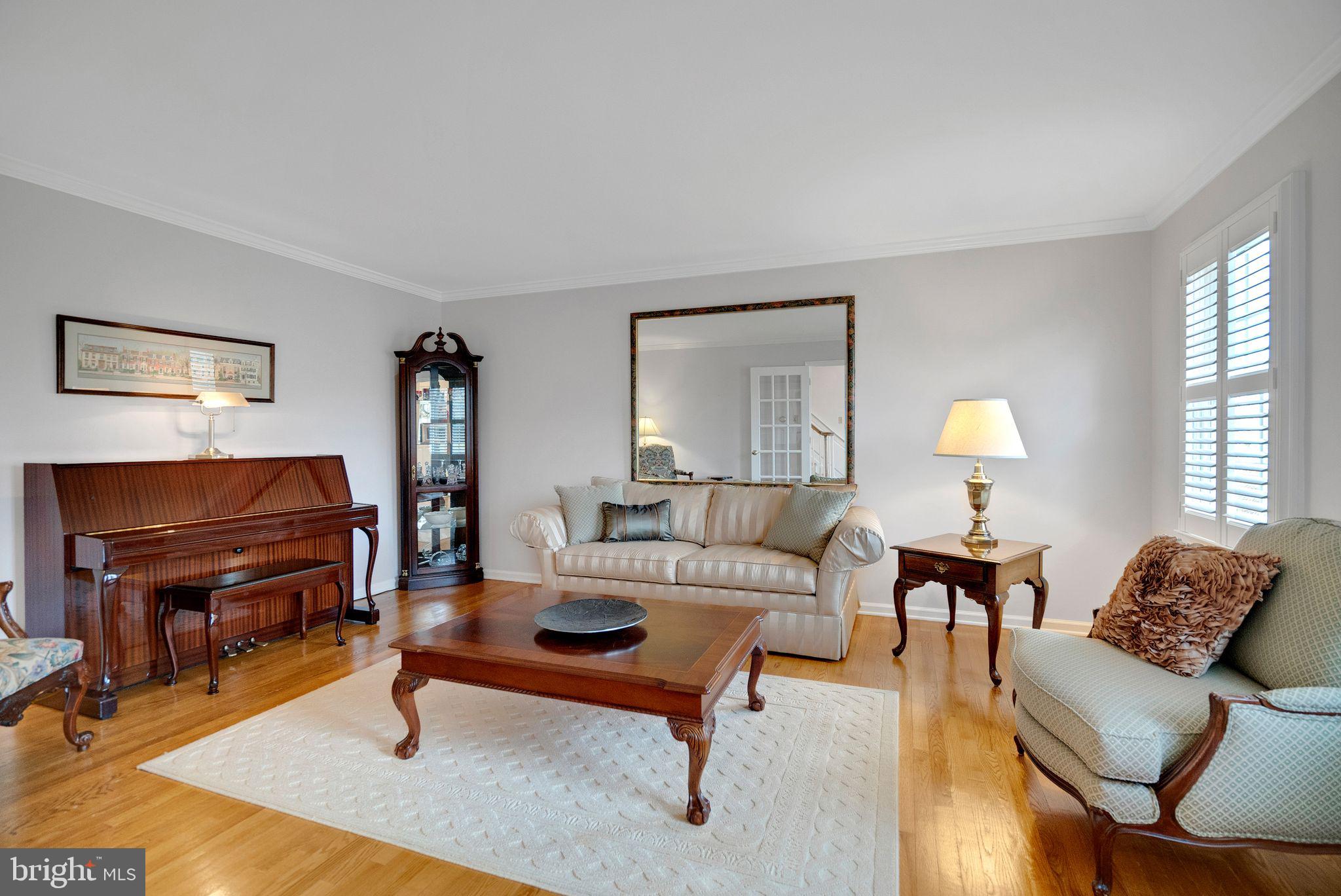 111 Ridgeview Ln