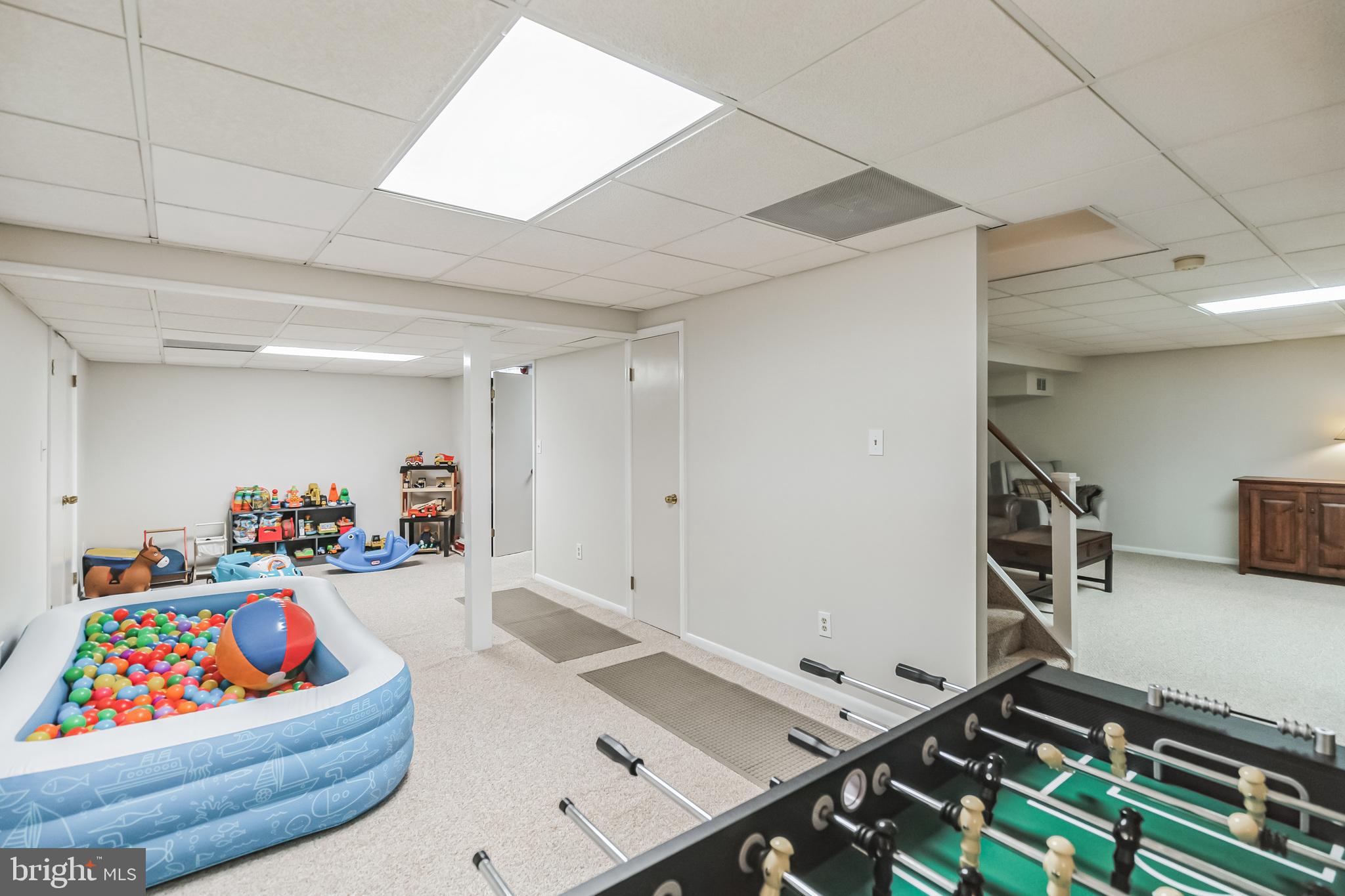 111 Ridgeview Ln