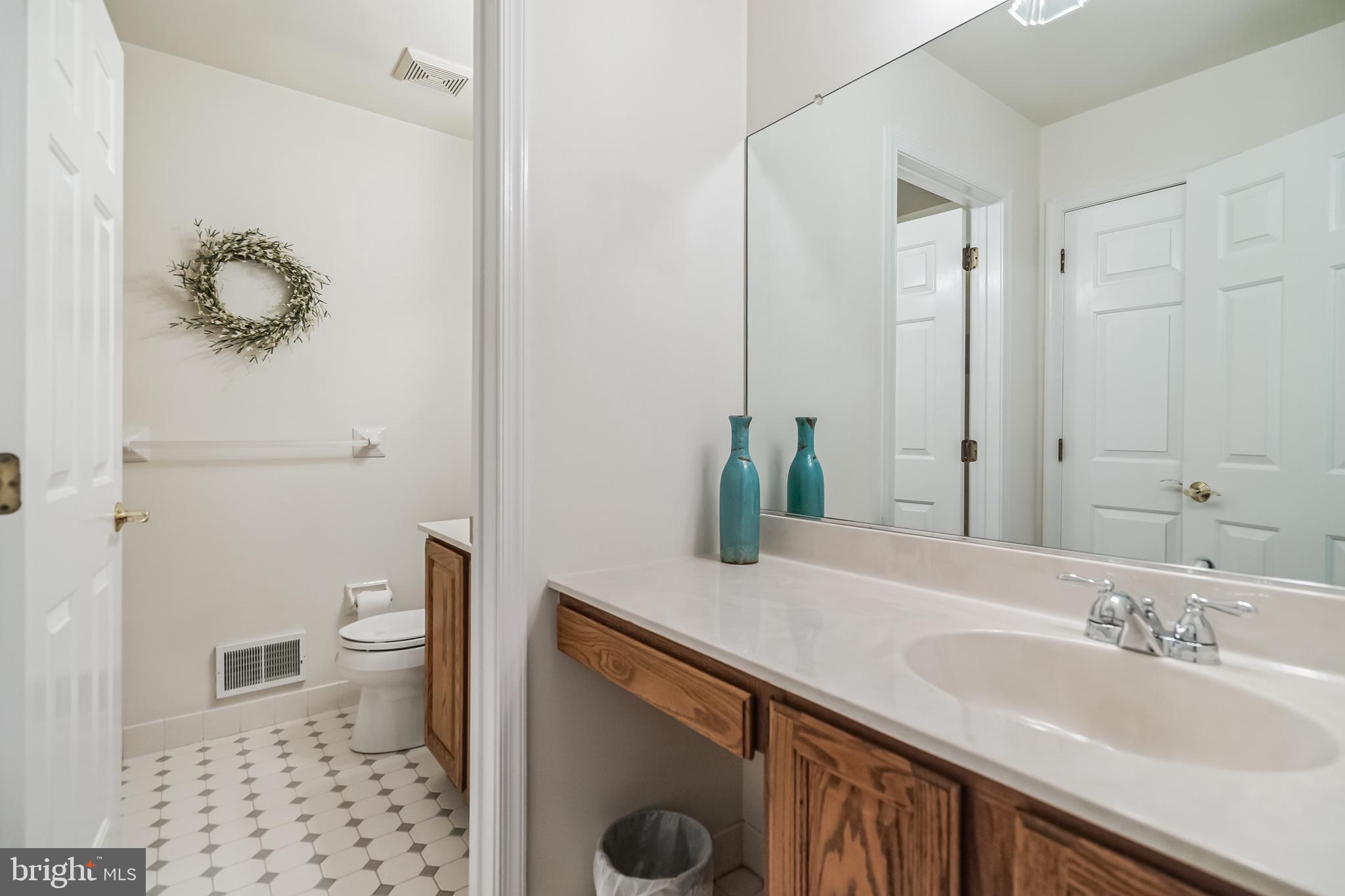 111 Ridgeview Ln