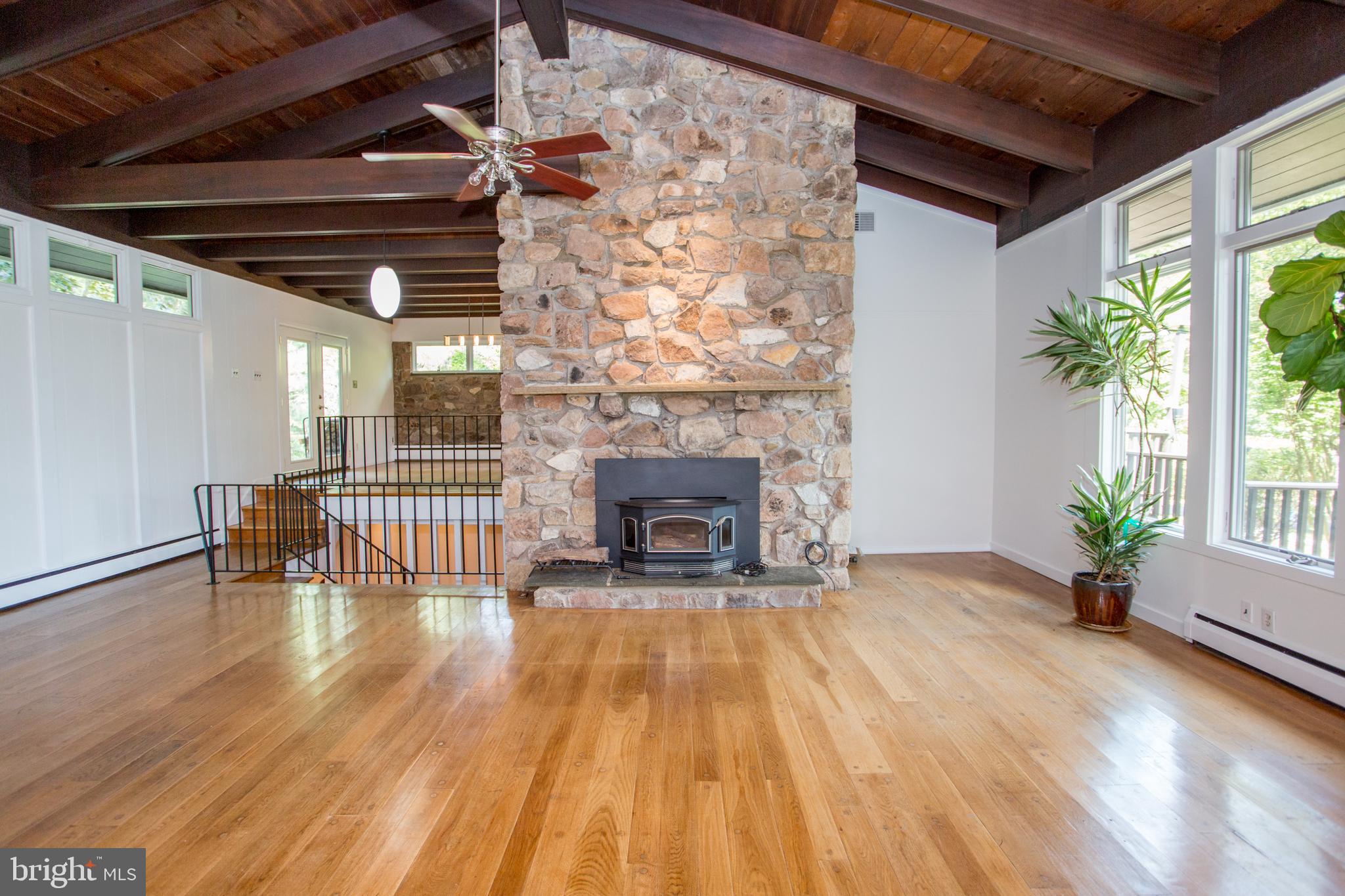 5563 Stoney Hill Rd