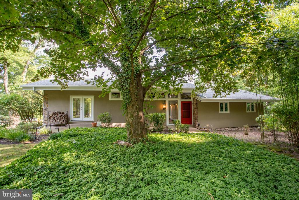 5563 Stoney Hill Rd