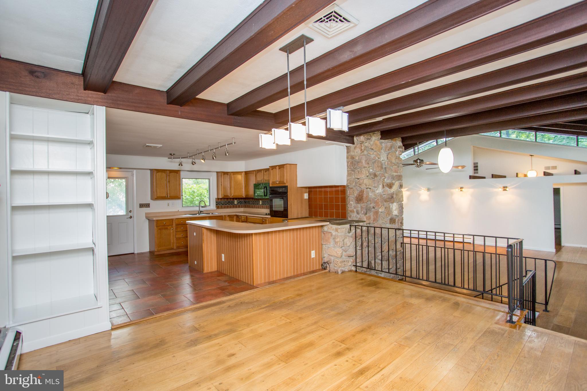 5563 Stoney Hill Rd