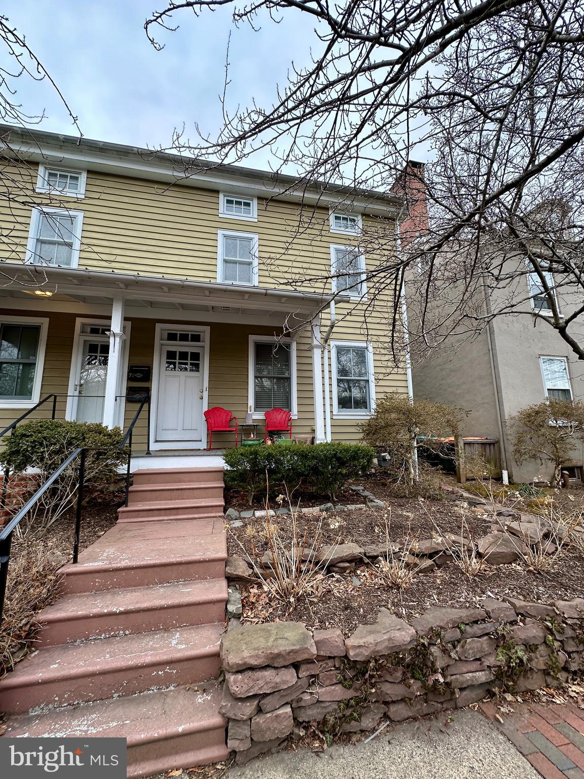 70 W FERRY ST