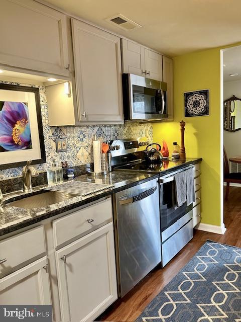 35 HERMITAGE DR