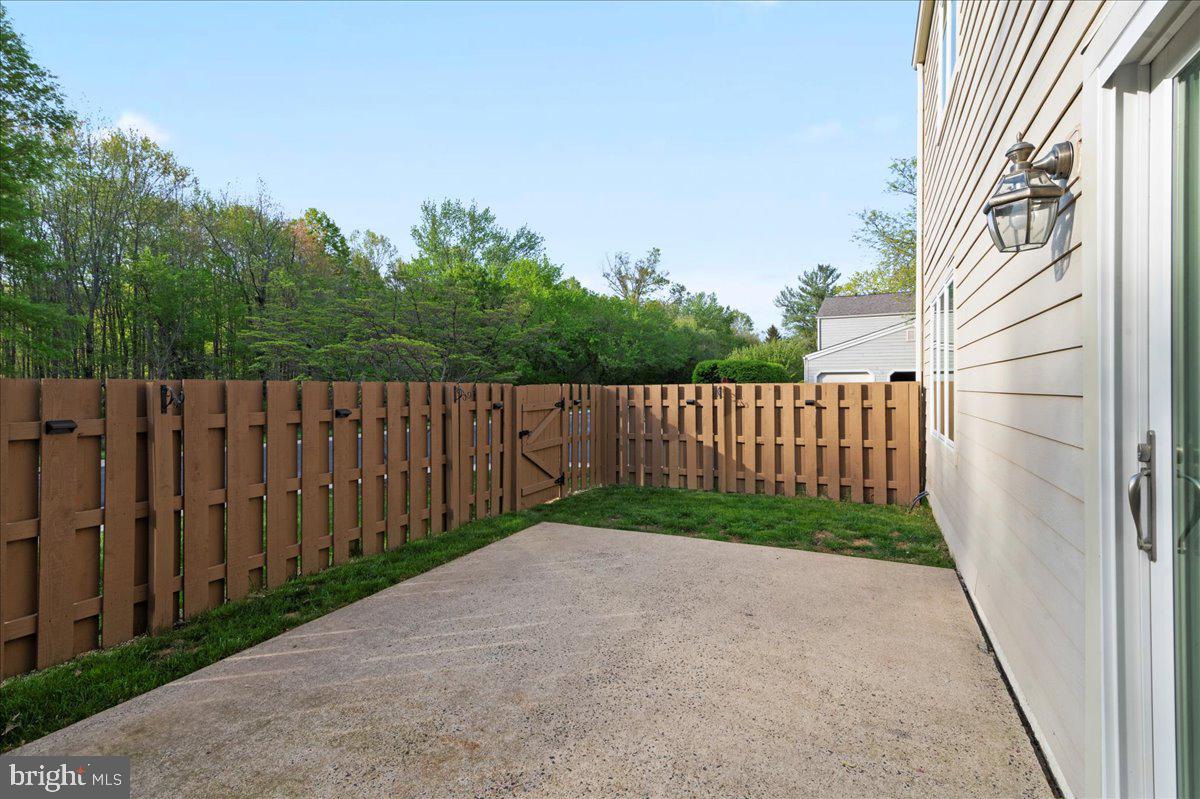 417 Henley Ct