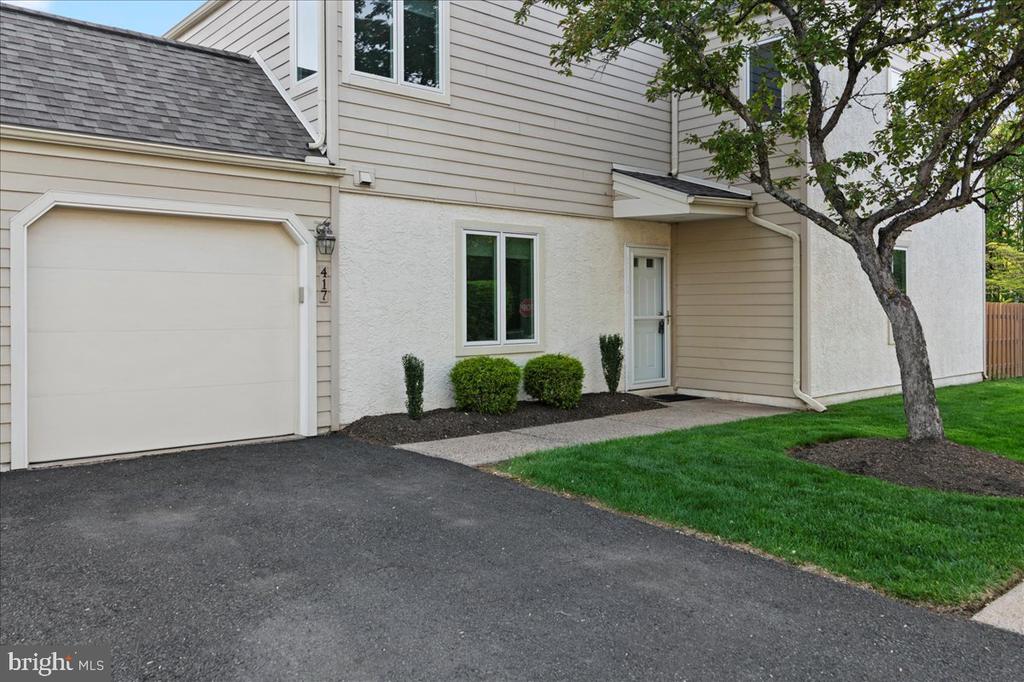 417 Henley Ct