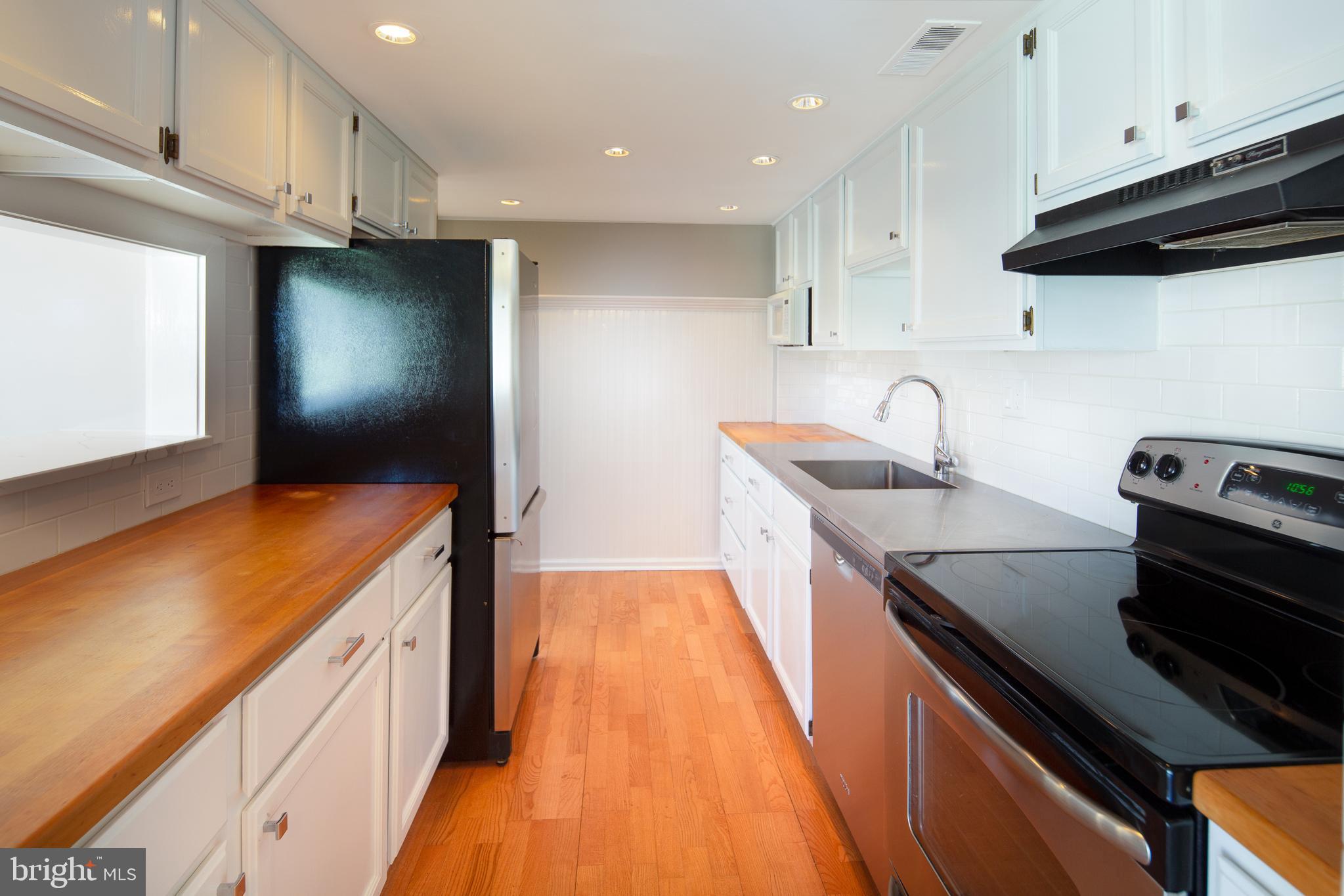 91 HERMITAGE DR